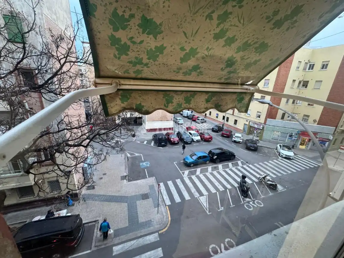 Parking de Piso en venta en Valencia con Calefacción, Amueblado y Balcón