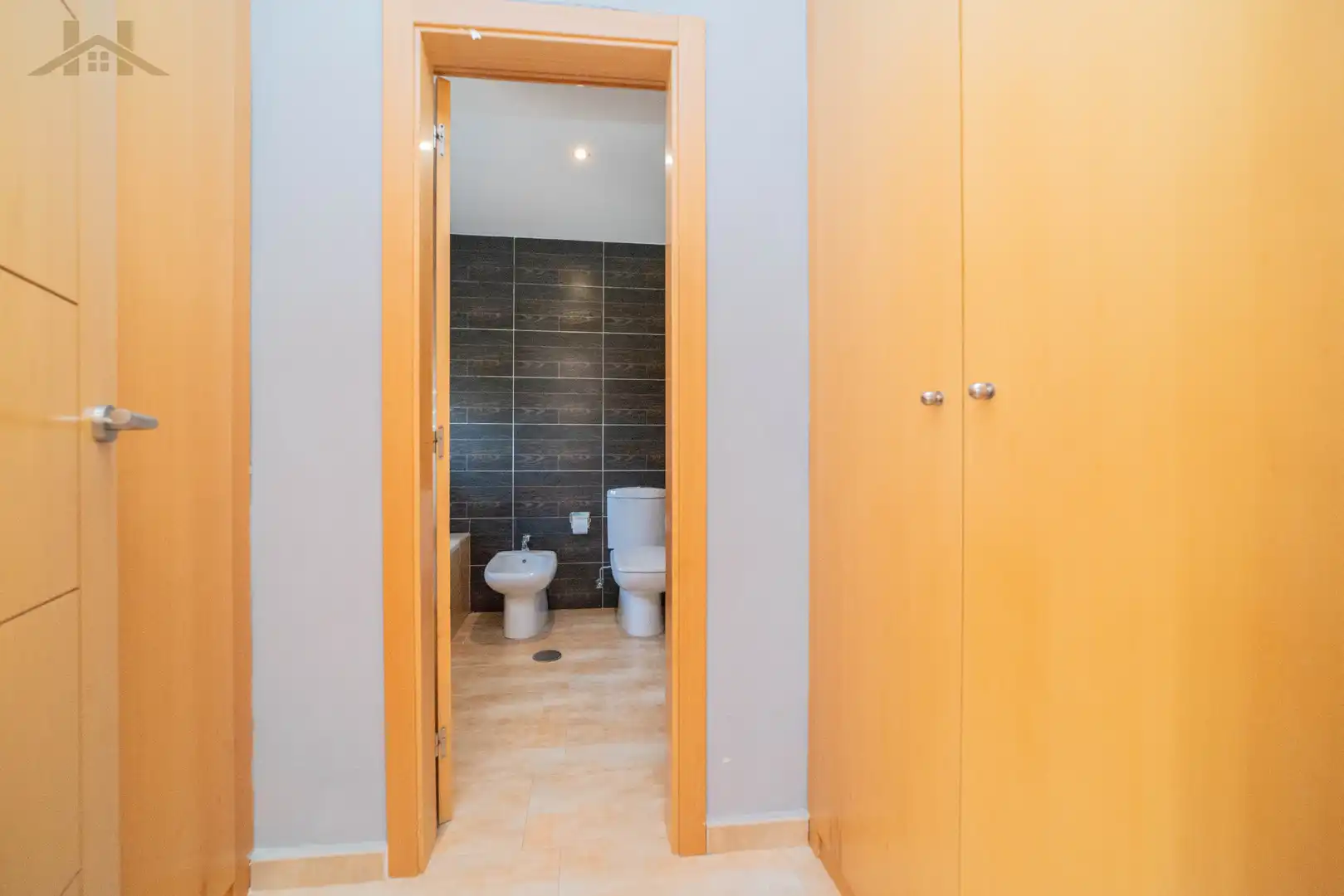 Bany de Casa o xalet en venda en Illescas amb Aire condicionat, Calefacció i Jardí privat