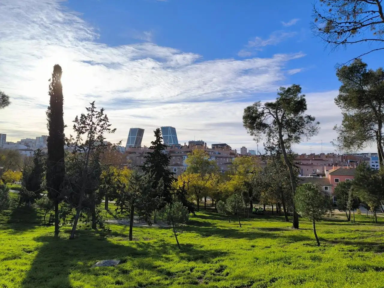 Habitación en Paseo de la Castellana, Almenara -Ventilla