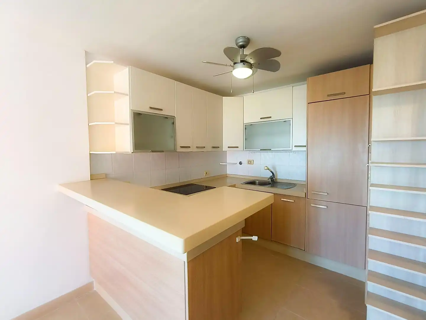 Single-family semi-detached for rent in Calle PANASCOS LOS, Los Baldíos - Geneto - Guajara