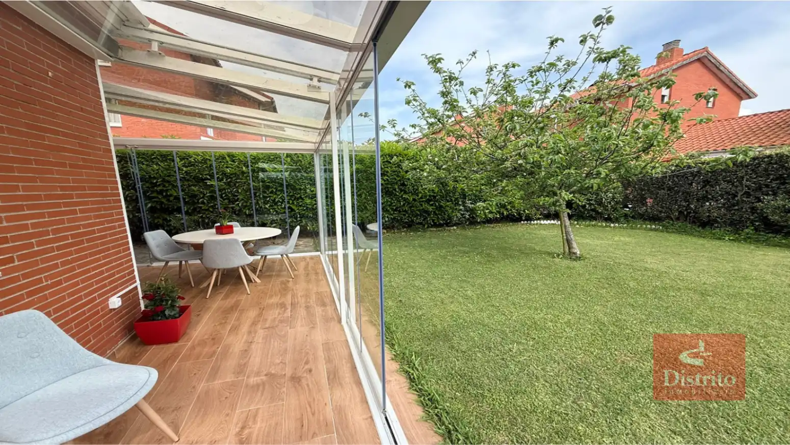 Terrasse von Einfamilien-Reihenhaus zum Verkauf in Piélagos mit Heizung, Privatgarten und Terrasse