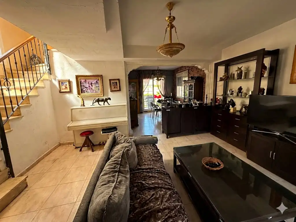 Sala de estar de Casa o chalet en venta en L'Eliana con Aire acondicionado, Jardín privado y Piscina