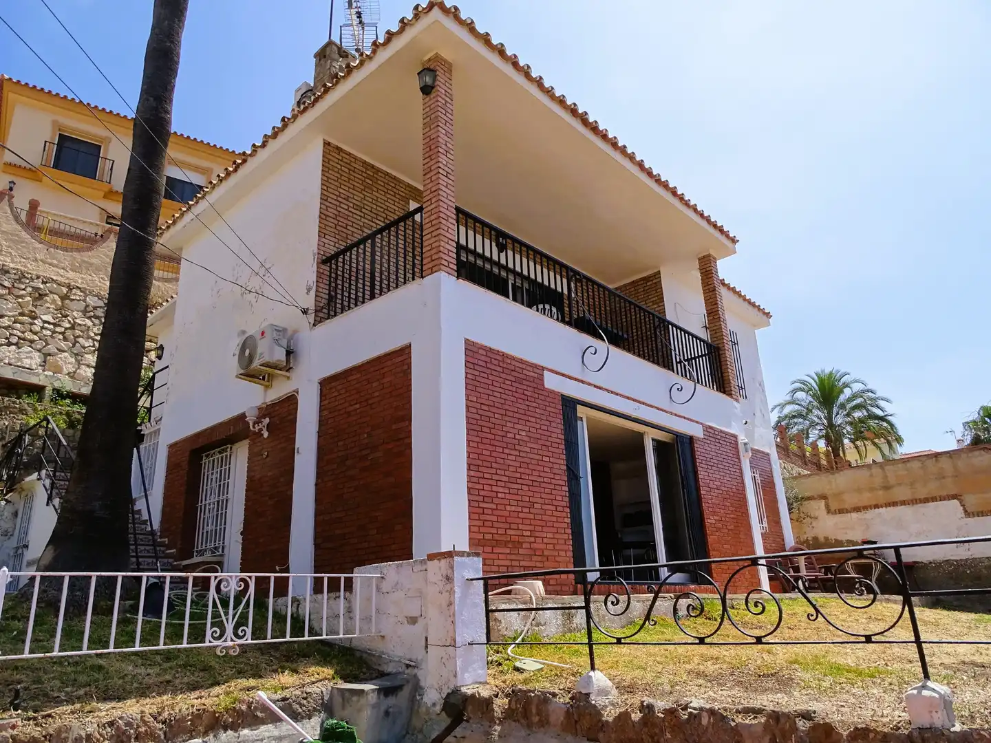 Vista exterior de Casa o chalet en venta en Rincón de la Victoria con Jardín privado y Amueblado