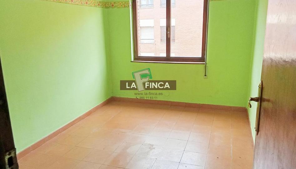 Foto 1 de Piso en venta en Tenderina, Fozaneldi - Tenderina, Asturias