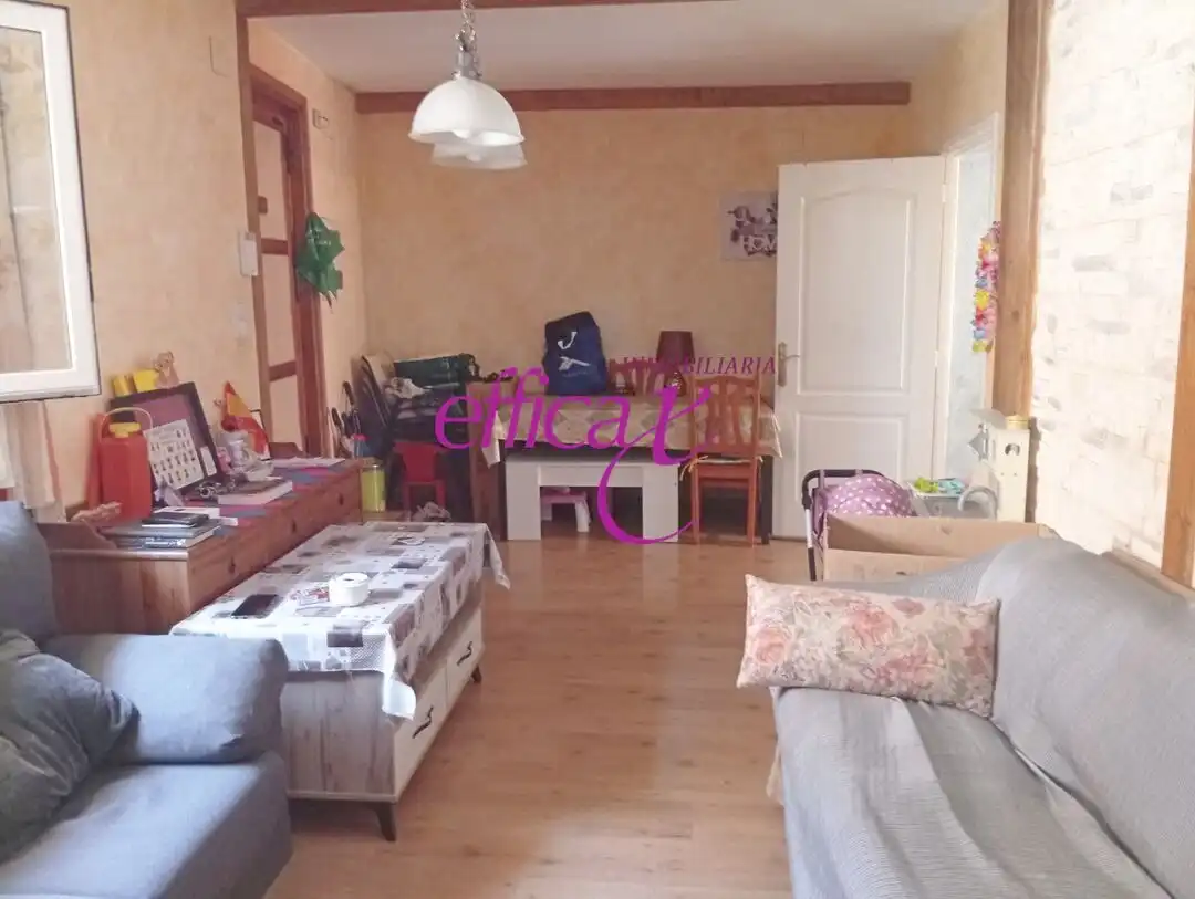 Sala d'estar de Casa o xalet en venda en Santo Domingo-Caudilla