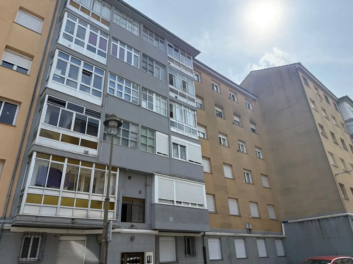 Vista exterior de Piso en venta en Avilés con Calefacción, Terraza y Piscina