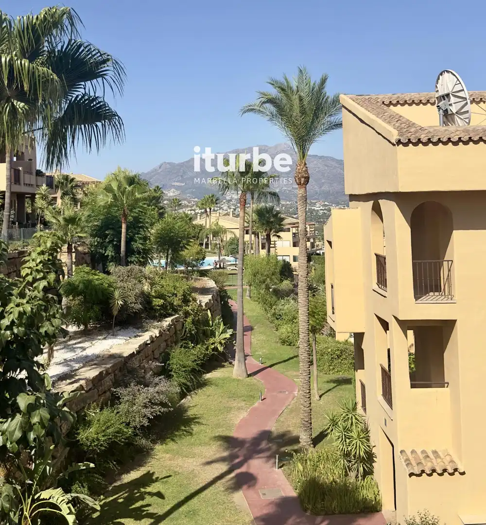 Exterior view of Flat for rent in Benahavís  with Air Conditioner, Terrace and Swimming Pool
