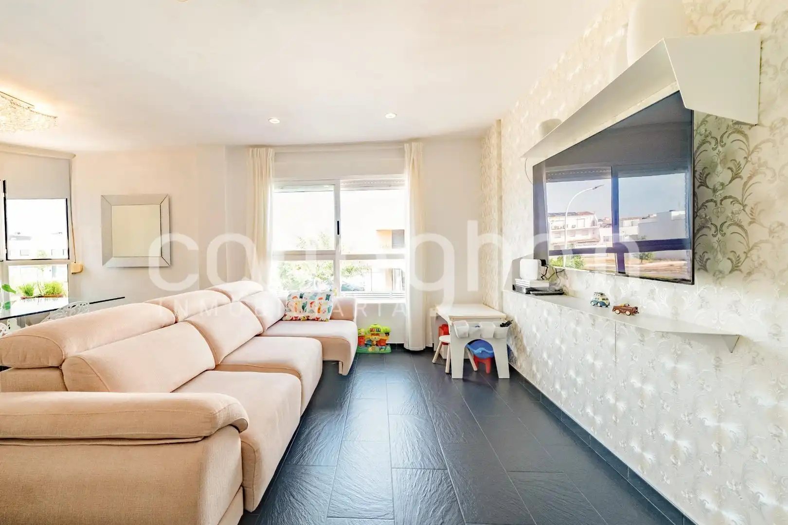 Adosado con terraza en venta en Albalat dels Sorells, imagen 2