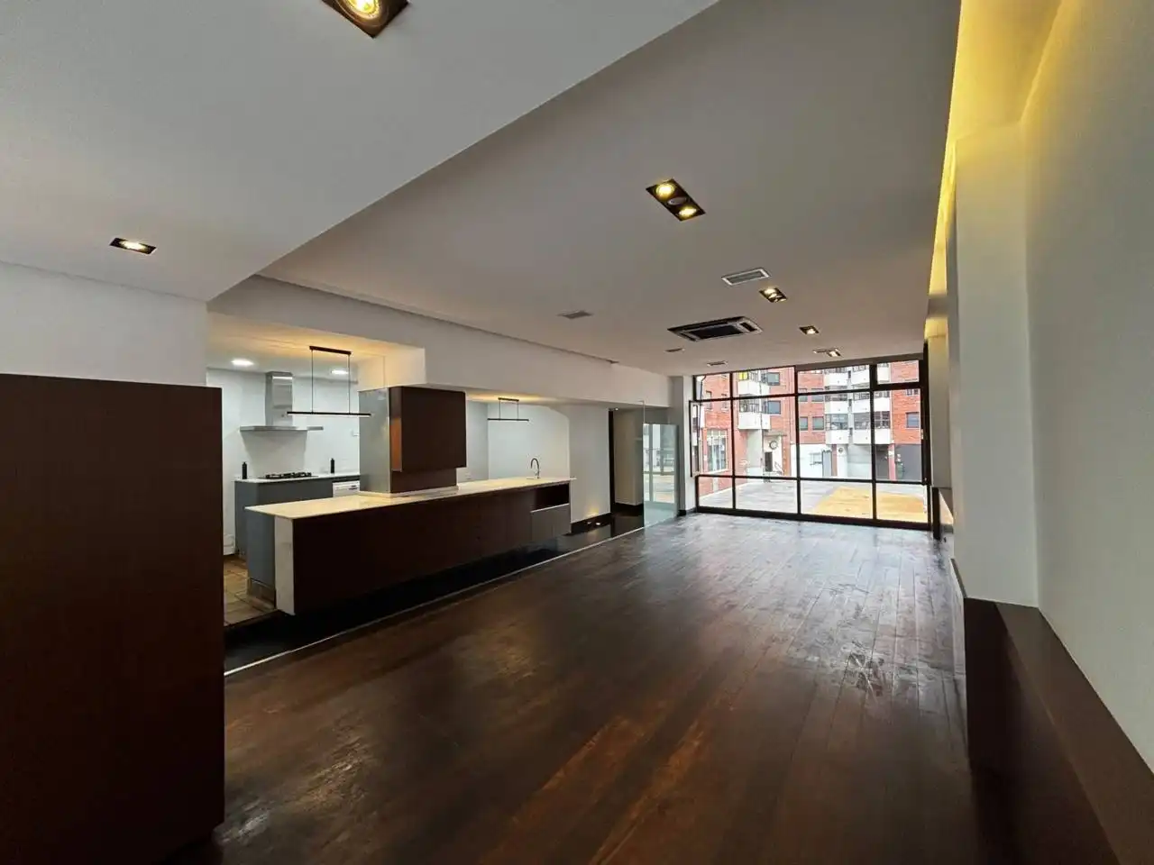 Sala d'estar de Loft en venda en León Capital  amb Calefacció, Parquet i Traster