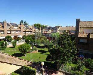 Jardí de Casa adosada en venda en  Zaragoza Capital amb Aire condicionat i Terrassa