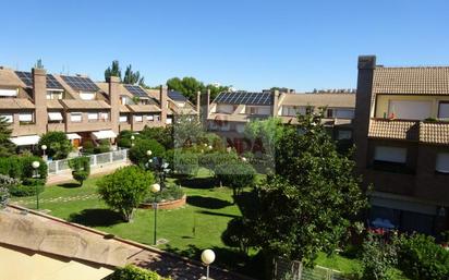 Garten von Einfamilien-Reihenhaus zum verkauf in  Zaragoza Capital mit Klimaanlage und Terrasse