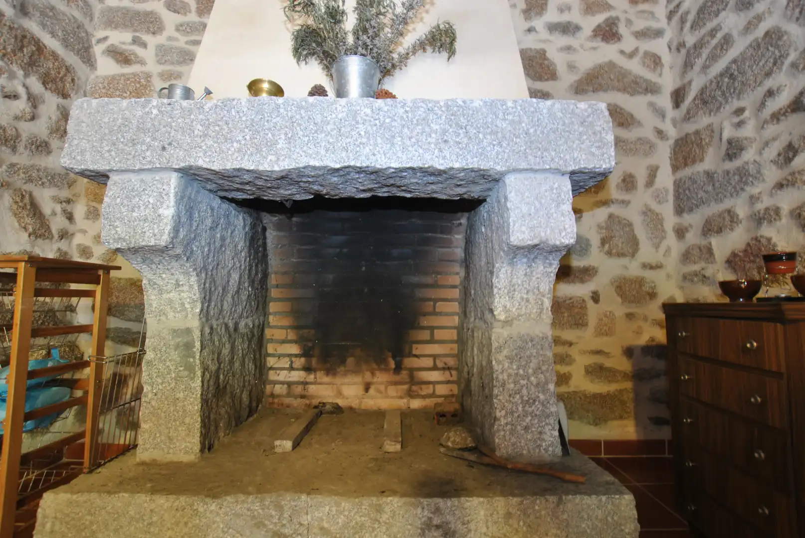 Casa adosada en venta en A Arnoia con Terraza, Trastero y Horno