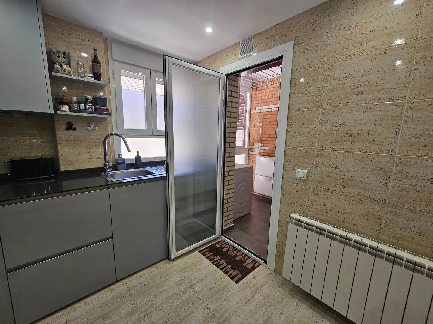 Bathroom of Flat for sale in Villanueva de la Cañada  with Air Conditioner and Heating