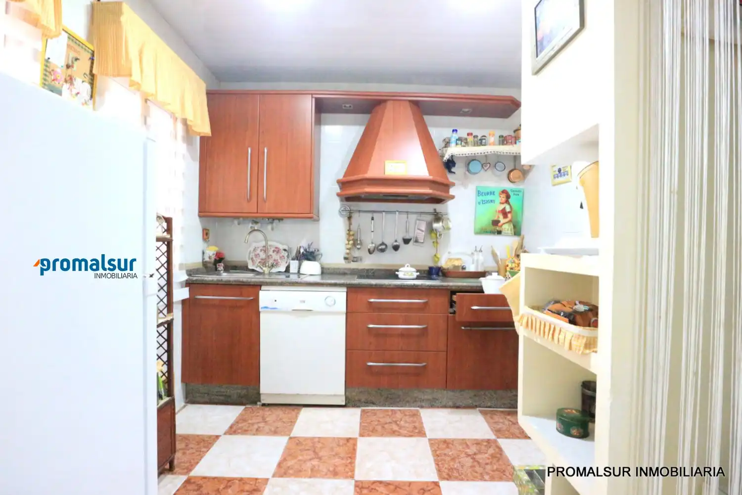 Cocina de Piso en venta en Puente Genil con Aire acondicionado