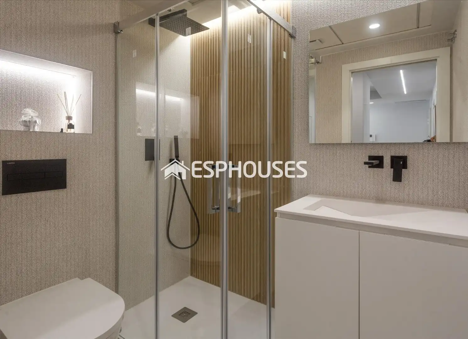 Bathroom of Attic for sale in Dénia  with Terrace, Balcony and Community pool