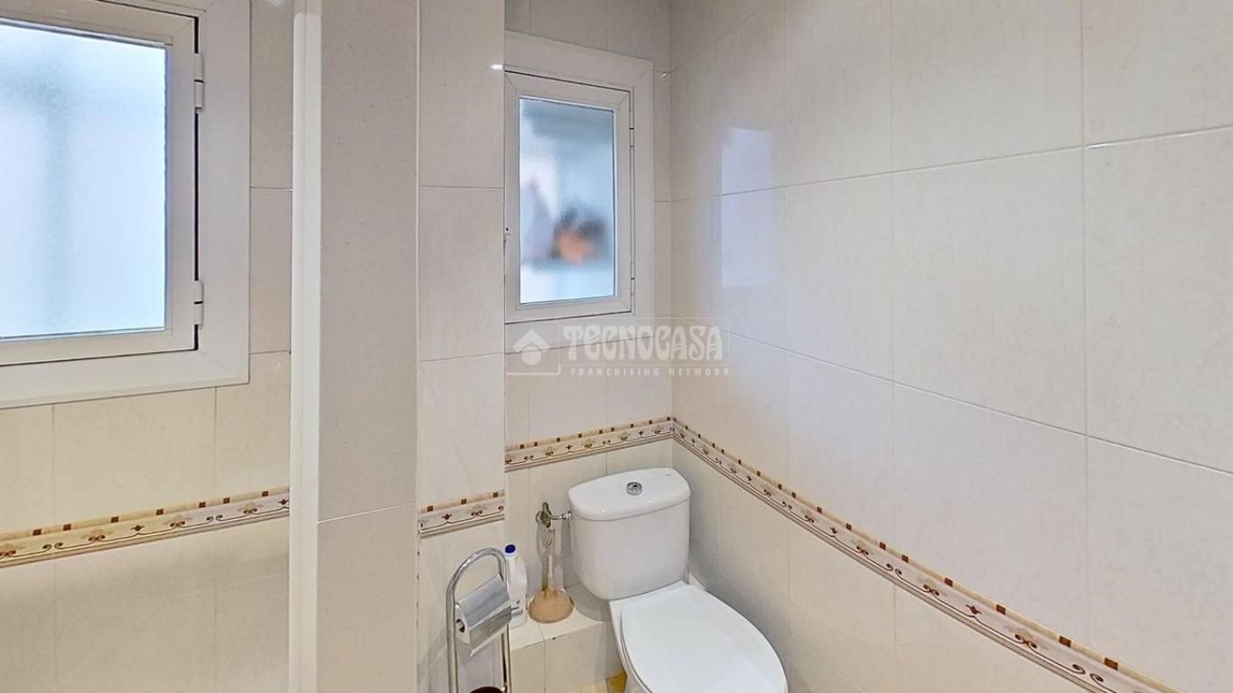 Bany de Pis en venda en Manresa amb Aire condicionat i Balcó