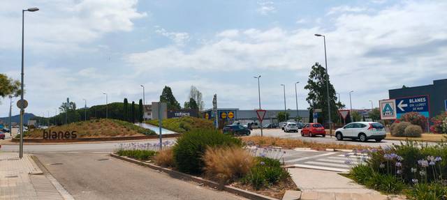 Local comercial en Alquiler en Carretera Accés Costa Brava, 192 en Mas Florit - Ca la Guidó