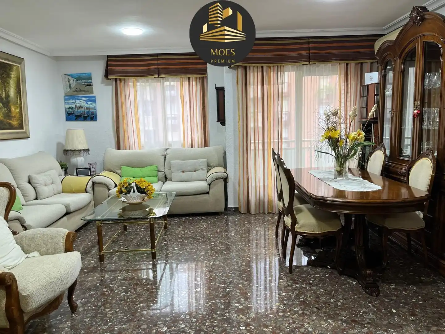 Piso con terraza en venta en Hospital