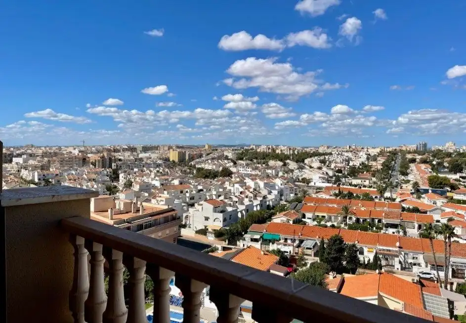 Apartamento con piscina en venta en Zona Carrefour - Urbanizaciones, imagen 16