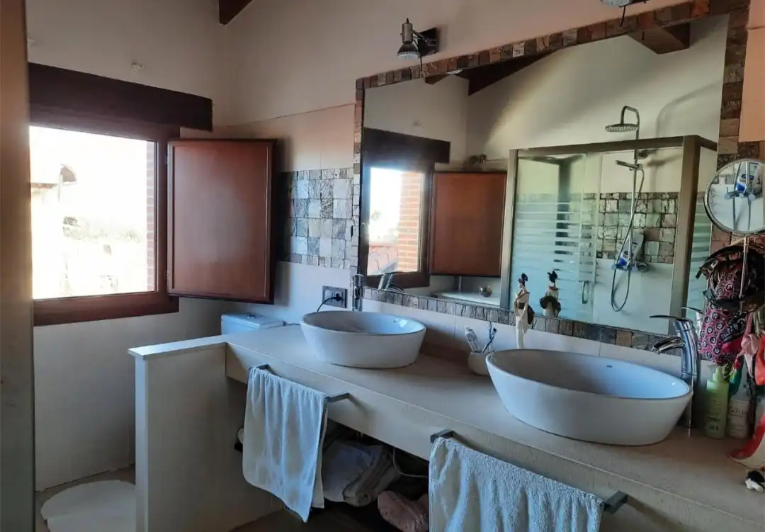 Badezimmer von Haus oder Chalet zum Verkauf in Medina de Pomar mit Heizung und Privatgarten