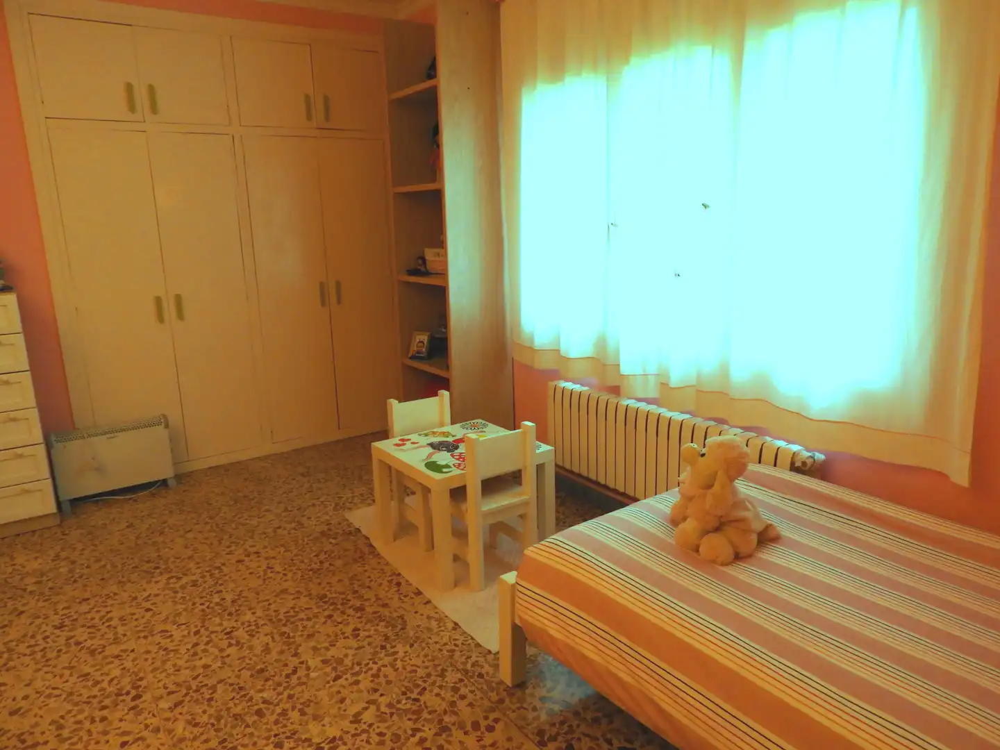 Schlafzimmer von Haus oder Chalet zum Verkauf in Castellar del Vallès mit Klimaanlage, Heizung und Privatgarten