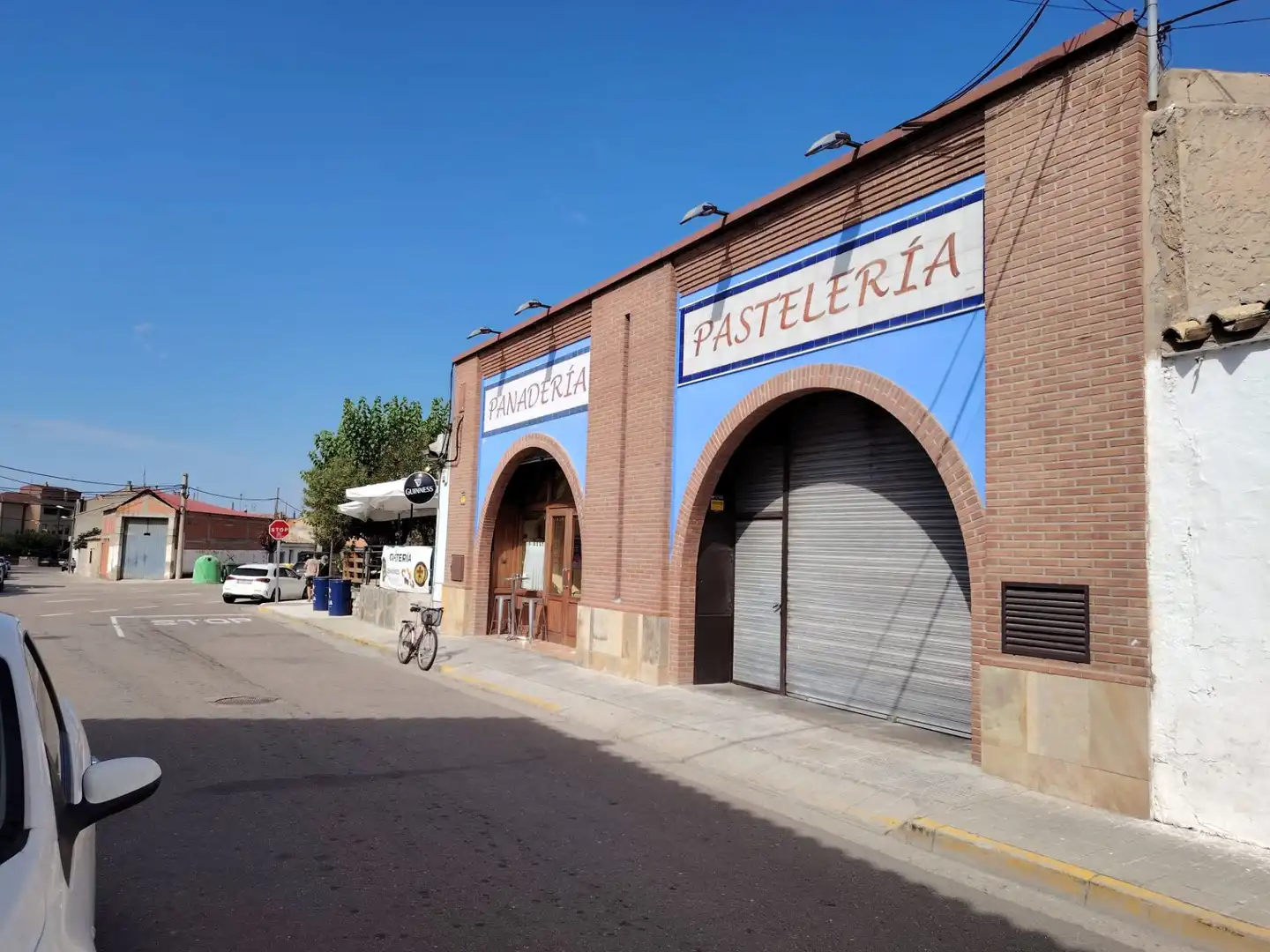 Vista exterior de Local en venda en Alfajarín