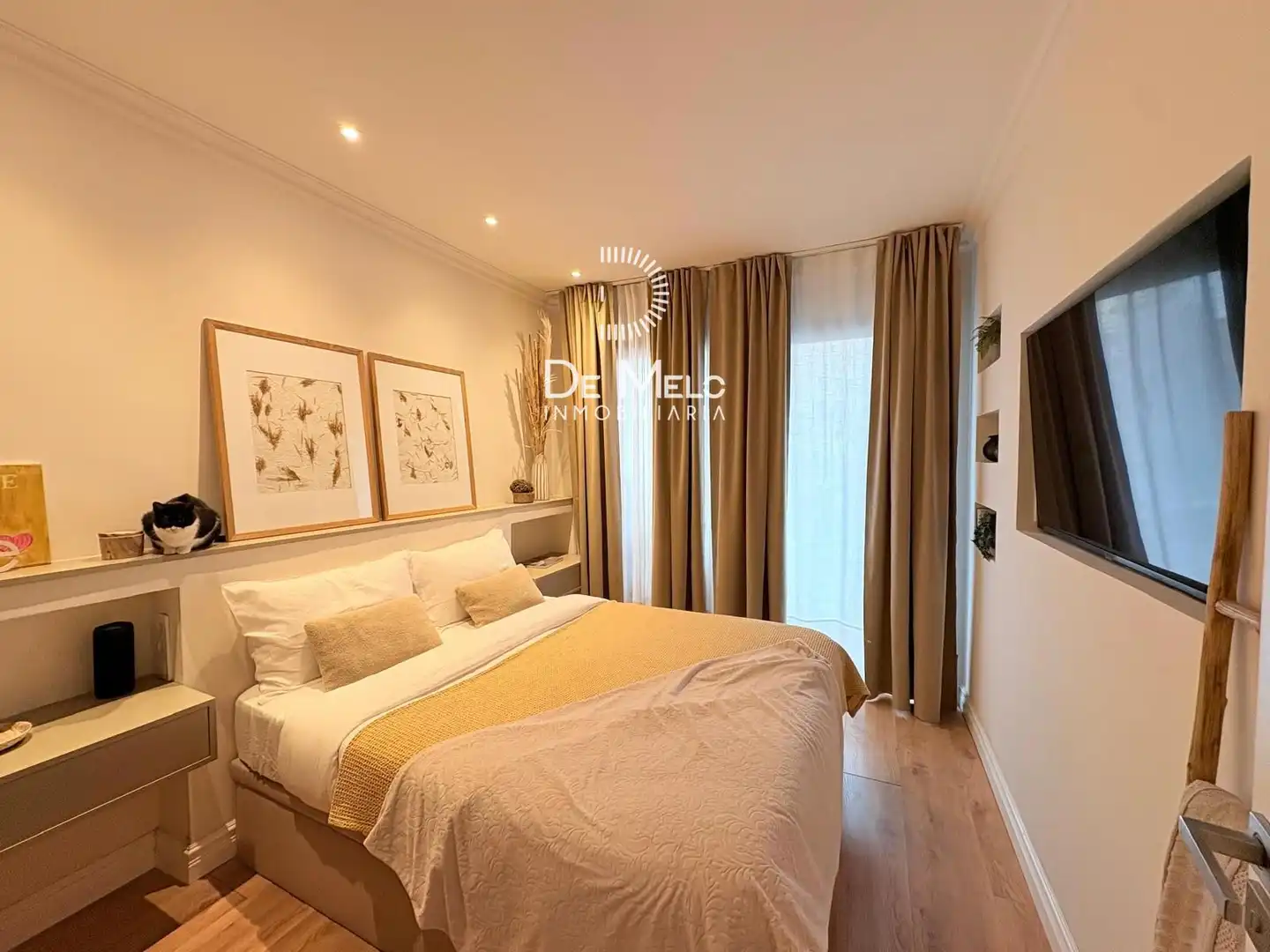 Schlafzimmer von Wohnung zum Verkauf in Barcelona mit Klimaanlage, Heizung und Parkett