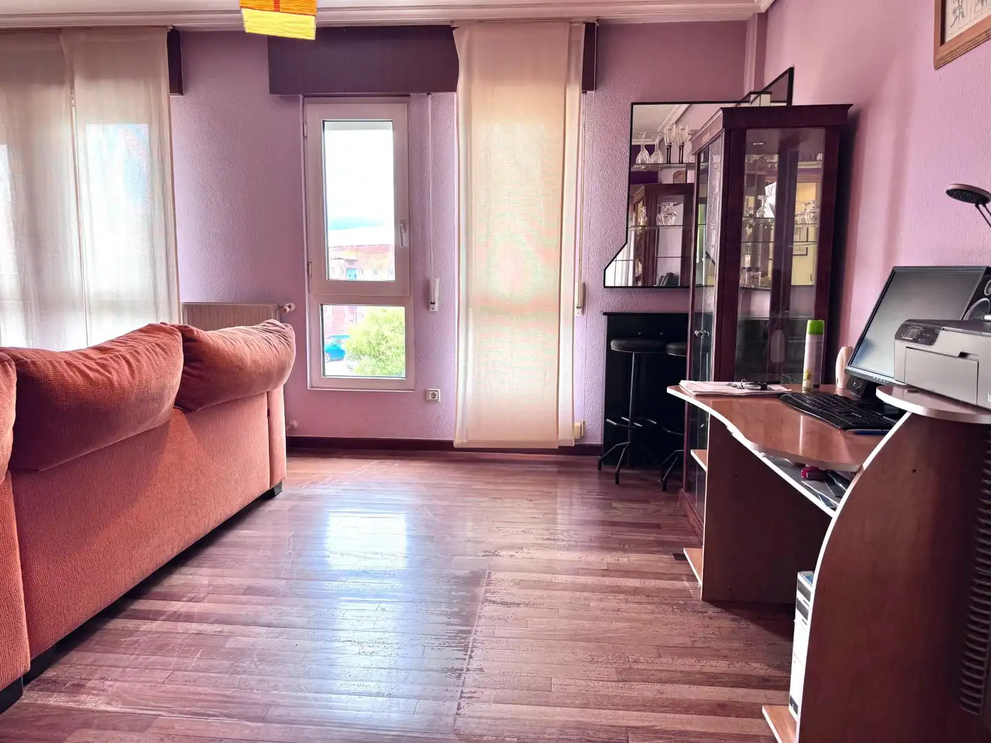 Sala de estar de Dúplex en venta en Reocín con Calefacción, Trastero y Amueblado