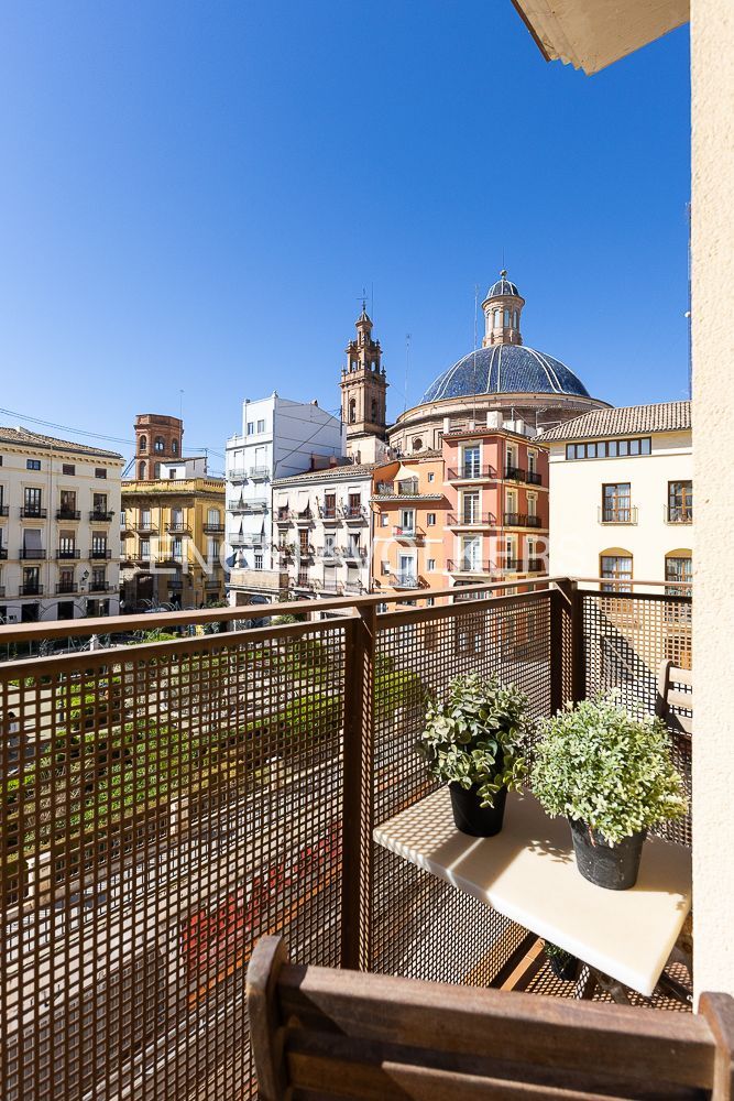 Außenansicht von Wohnung zum Verkauf in  Valencia Capital mit Klimaanlage, Heizung und Möbliert