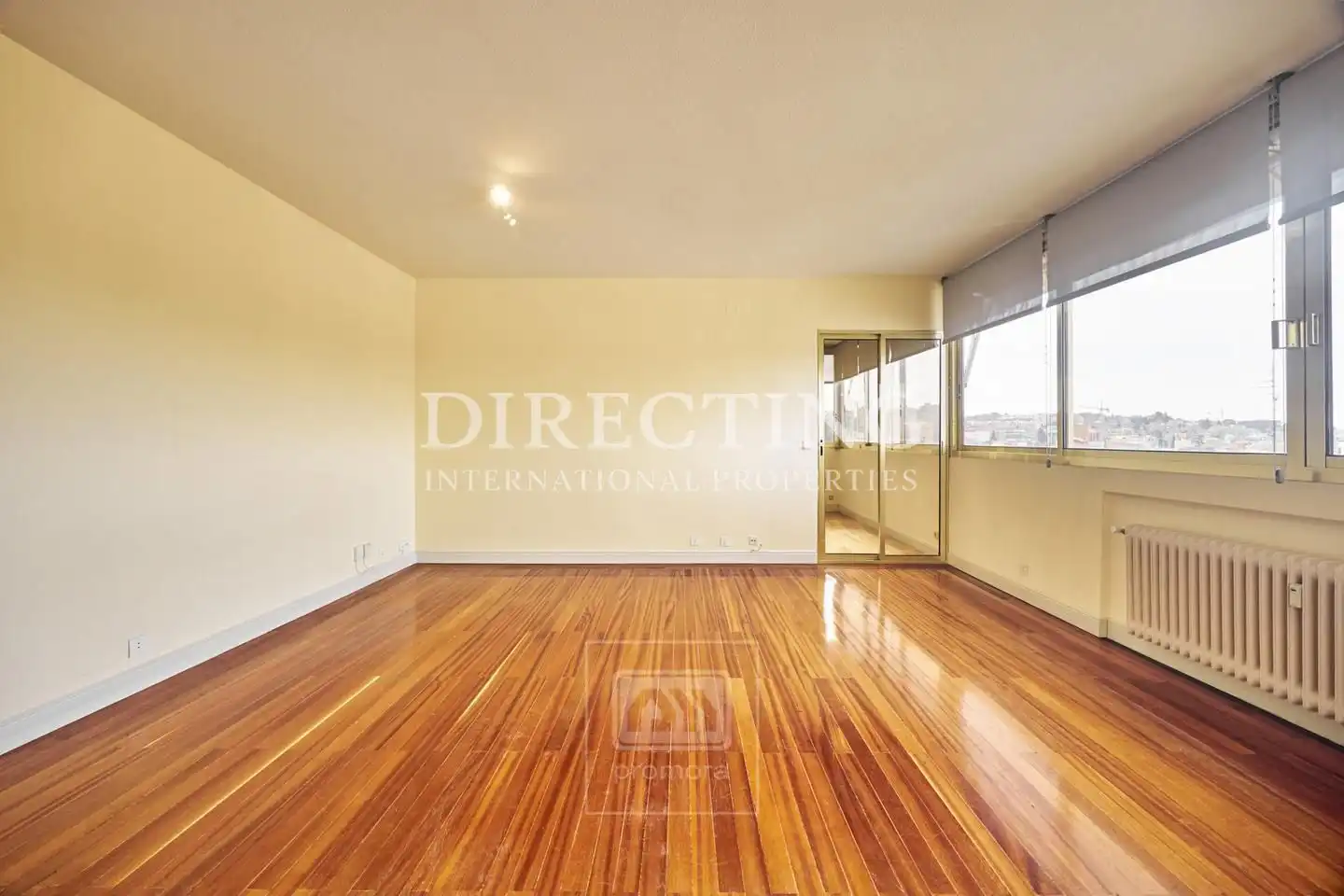 Bedroom of Flat for sale in Madrid  with Air Conditioner, Heating and Parquet flooring