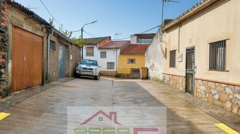 Foto 2 de Casa adosada en venta en Logrosán, Cáceres