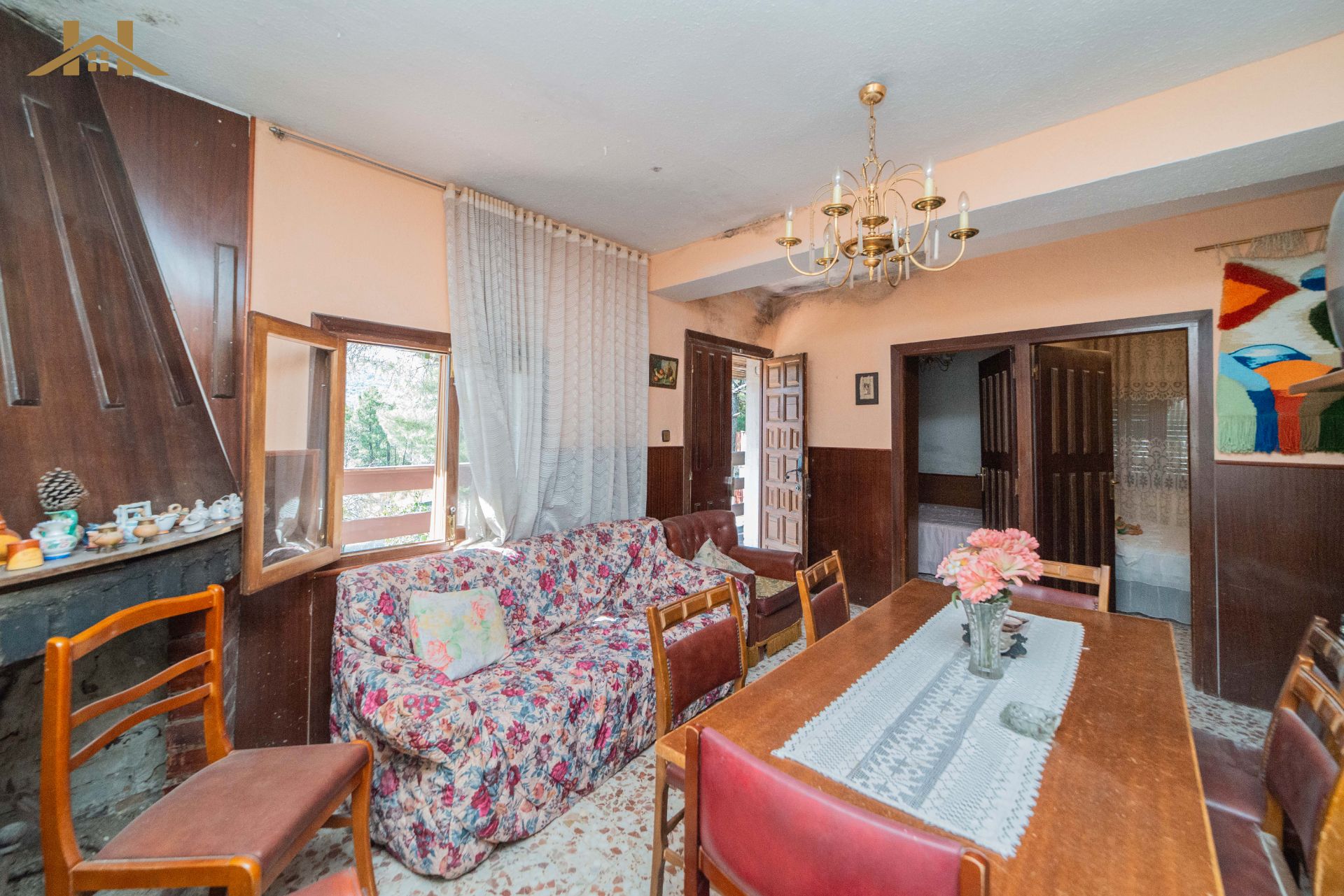 Sala d'estar de Casa o xalet en venda en Santa María de la Alameda amb Jardí privat, Terrassa i Traster