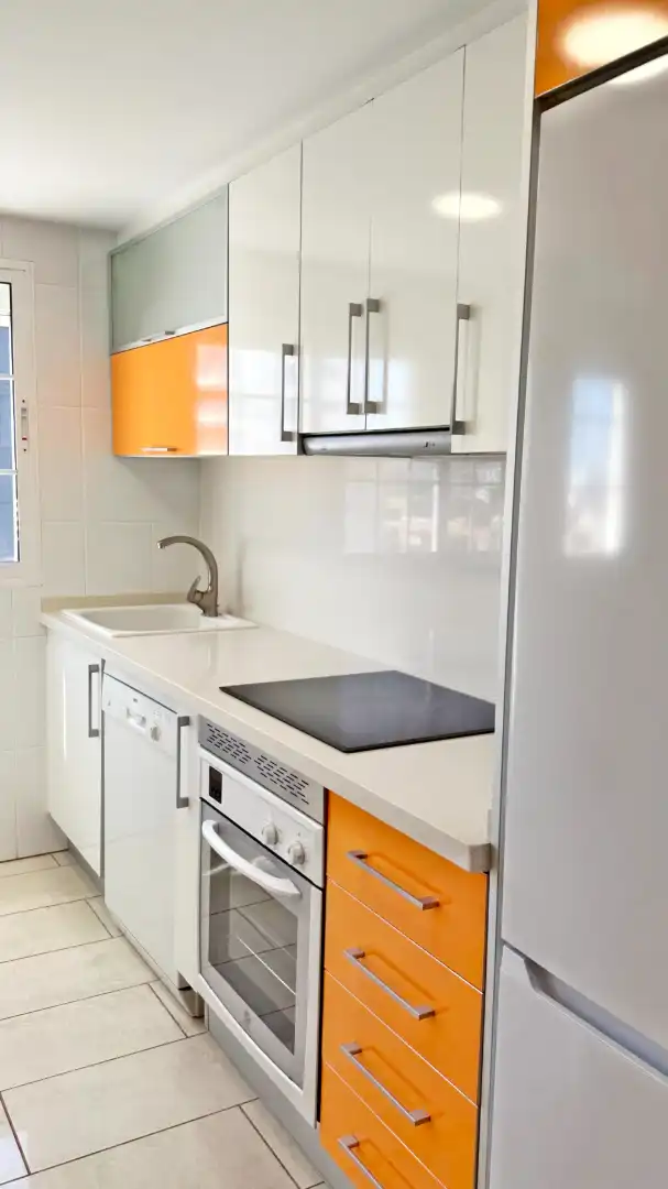 Cocina de Apartamento de alquiler en Gandia con Aire acondicionado, Calefacción y Terraza