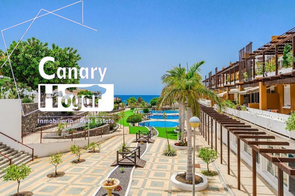 Vista exterior de Àtic en venda en San Miguel de Abona amb Jardí privat, Terrassa i Balcó