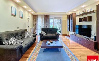 Living room of Flat to rent in Arrasate / Mondragón  with Heating, Terrace and Storage room