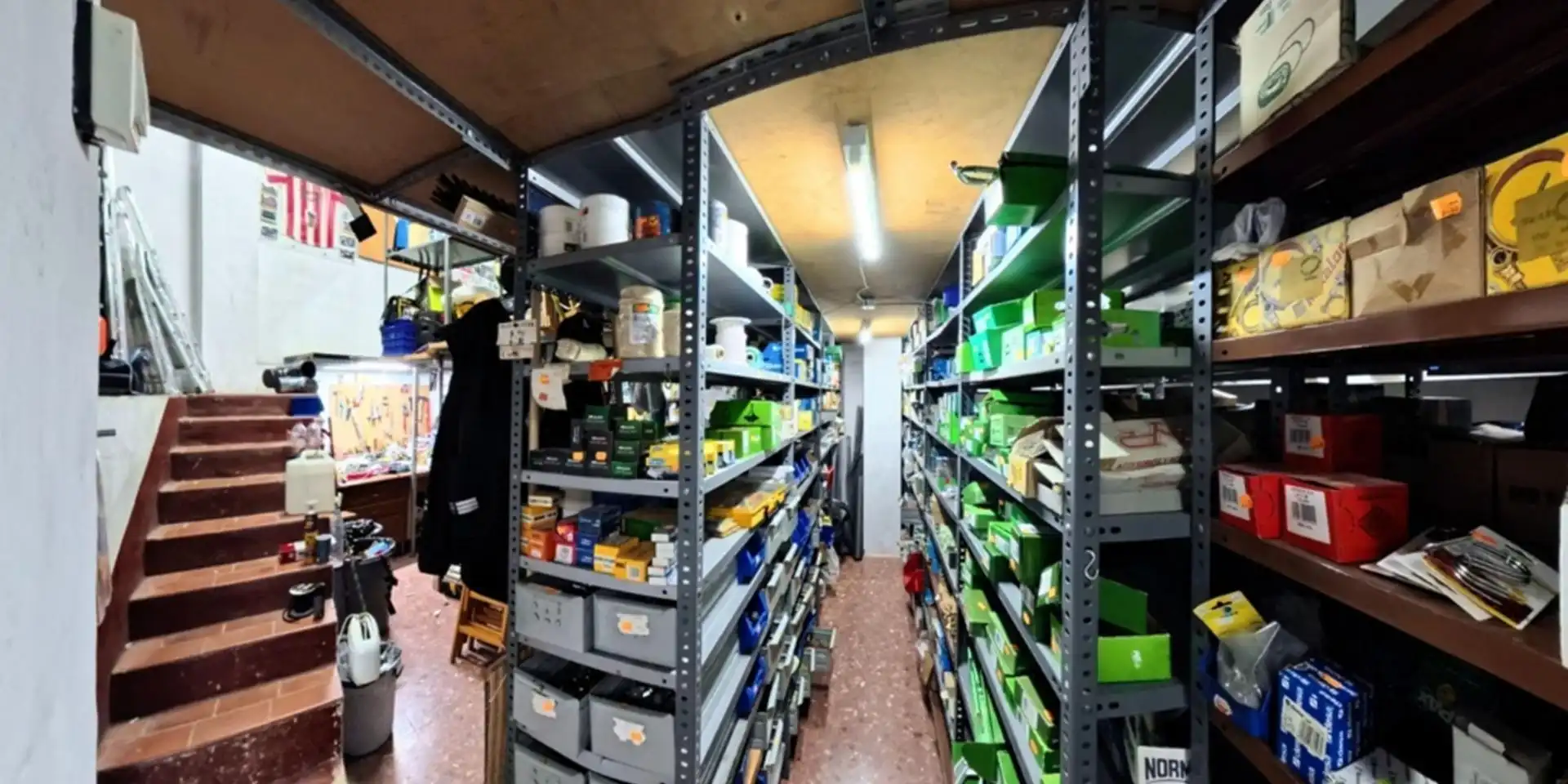 Local en venta en Chiva con Amueblado