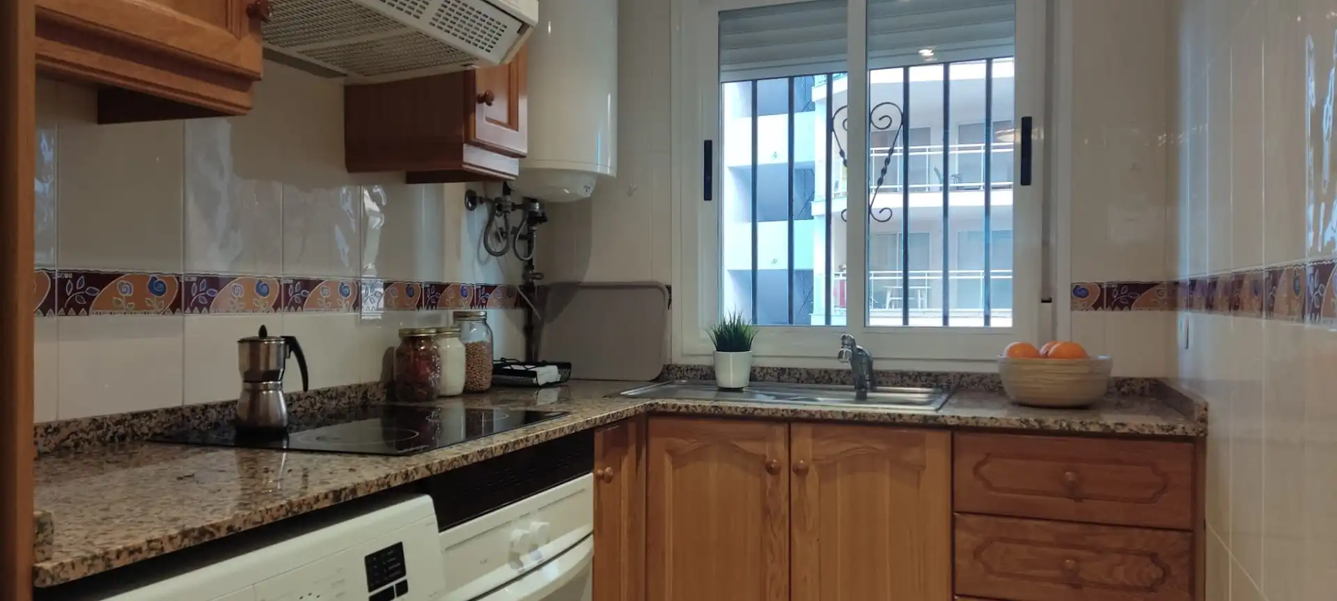 Cocina de Apartamento de alquiler en Oropesa del Mar / Orpesa con Aire acondicionado, Terraza y Amueblado