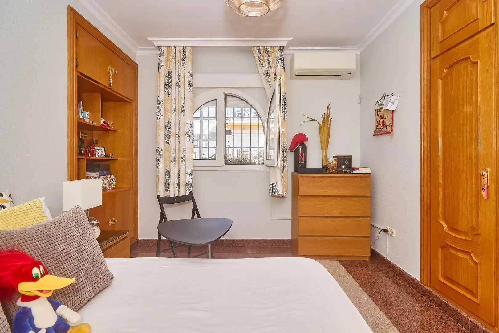 Dormitori de Casa o xalet en venda en Fuengirola amb Aire condicionat, Calefacció i Terrassa