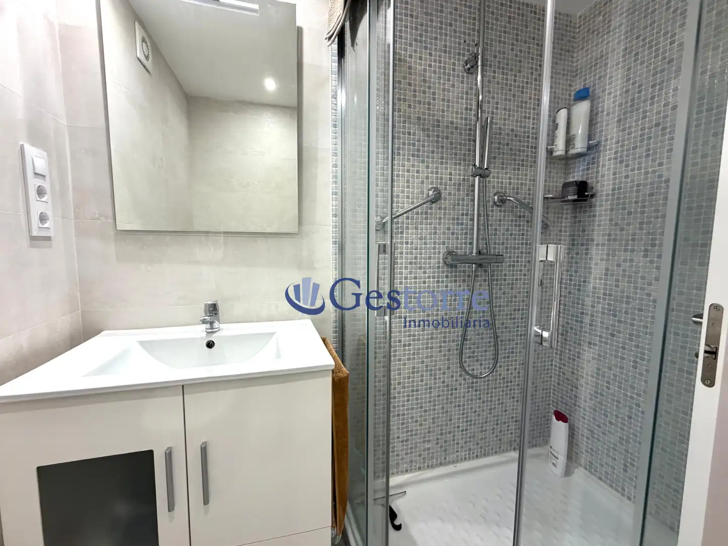 Flat for rent in Oviedo - CL VICTOR HEVIA, Vallobín