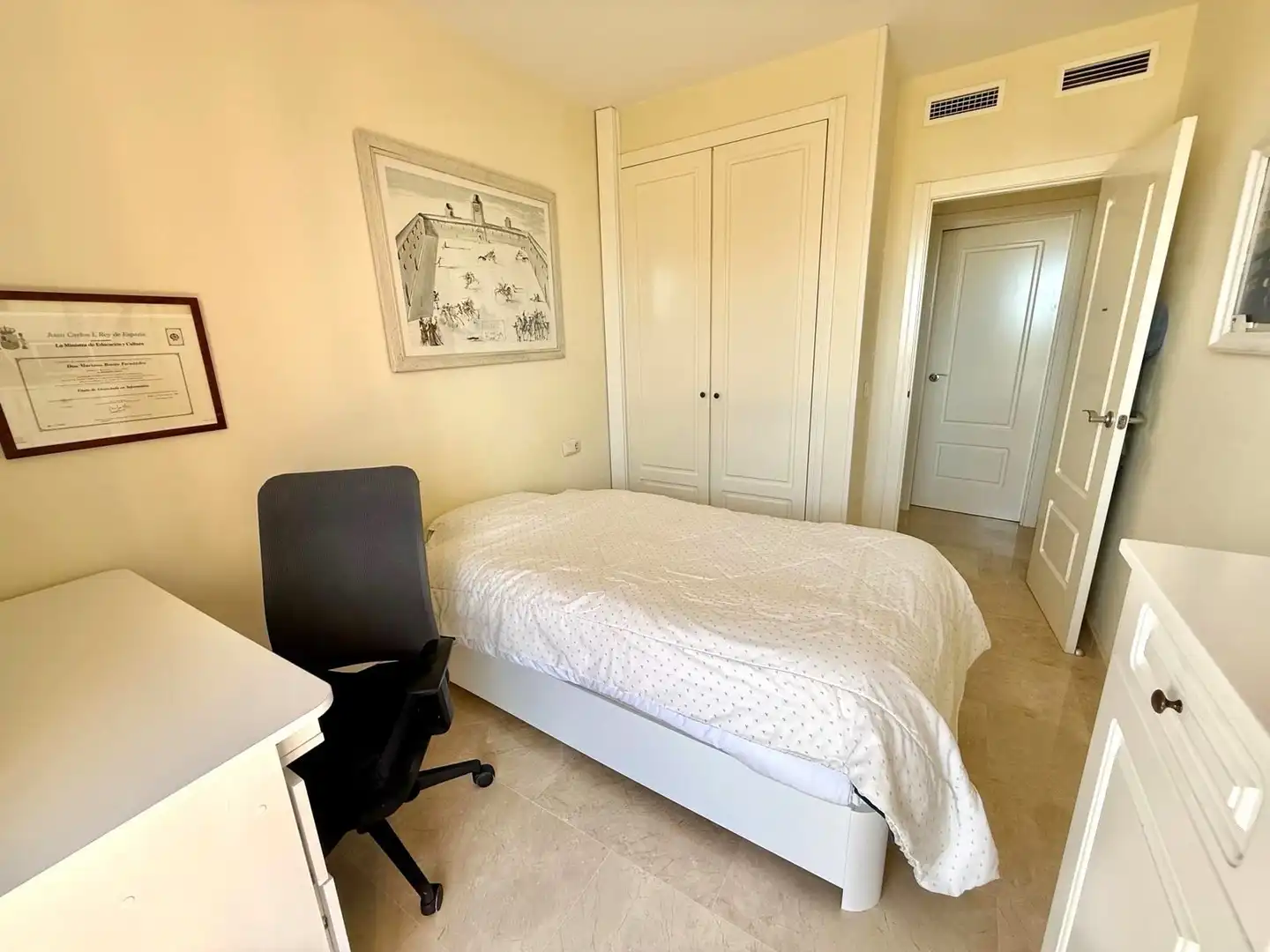 Habitación de Apartamento en venta en Finestrat con Aire acondicionado, Calefacción y Terraza