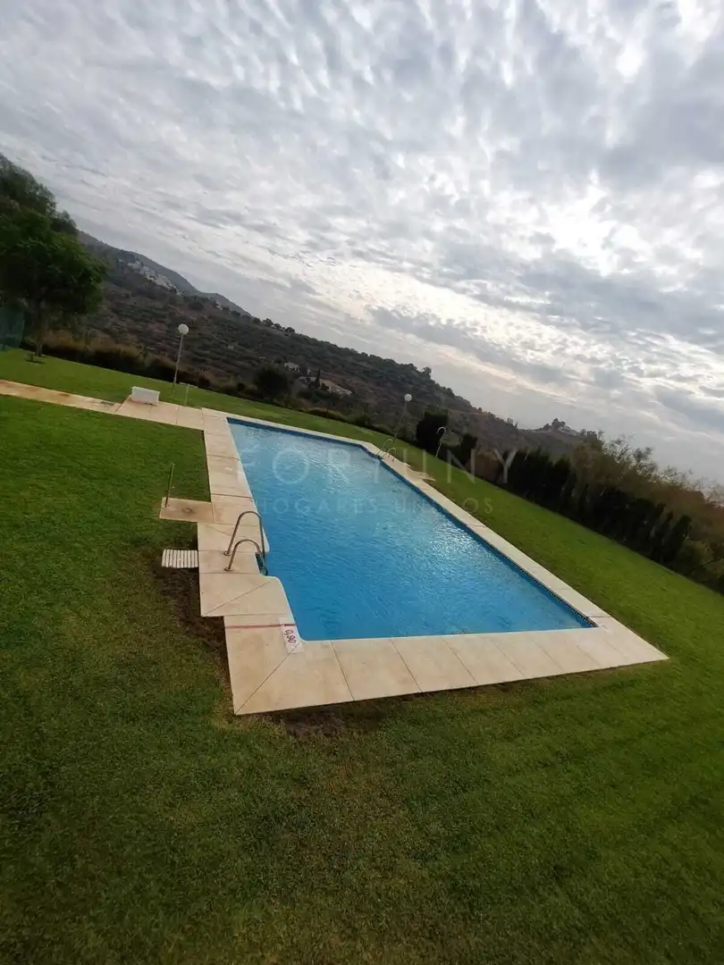 Swimming pool of Flat for rent in Rincón de la Victoria  with Air Conditioner, Private garden and Terrace