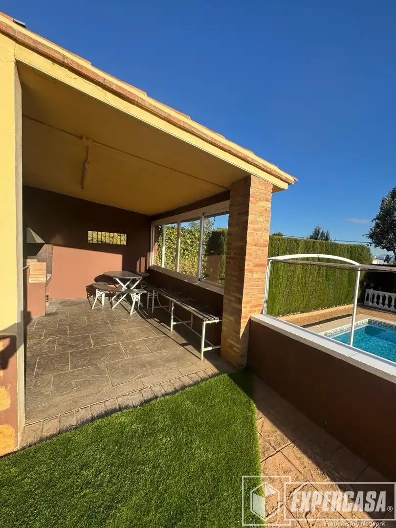 Villa con piscina in vendita a Urbanización LOS LAGOS/ALGINET 1009, imagen 17