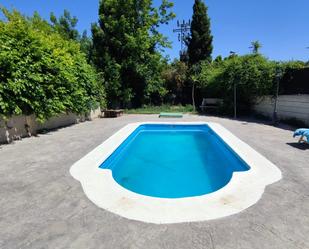 Swimming pool of House or chalet for sale in Úbeda  with Air Conditioner, Heating and Private garden