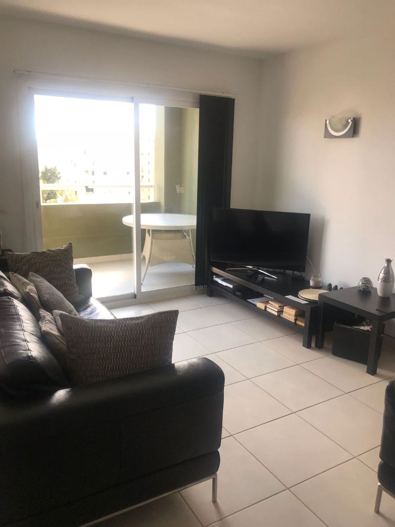 Living room of Flat for sale in Fuengirola  with Air Conditioner, Terrace and Storage room