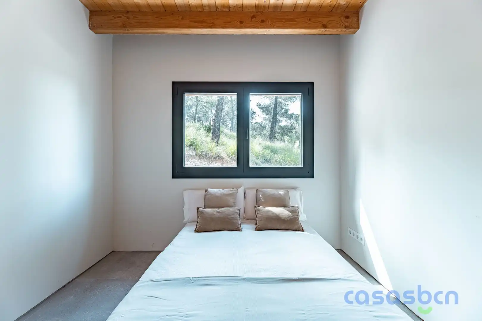 Dormitori de Casa o xalet en venda en Begues amb Jardí privat