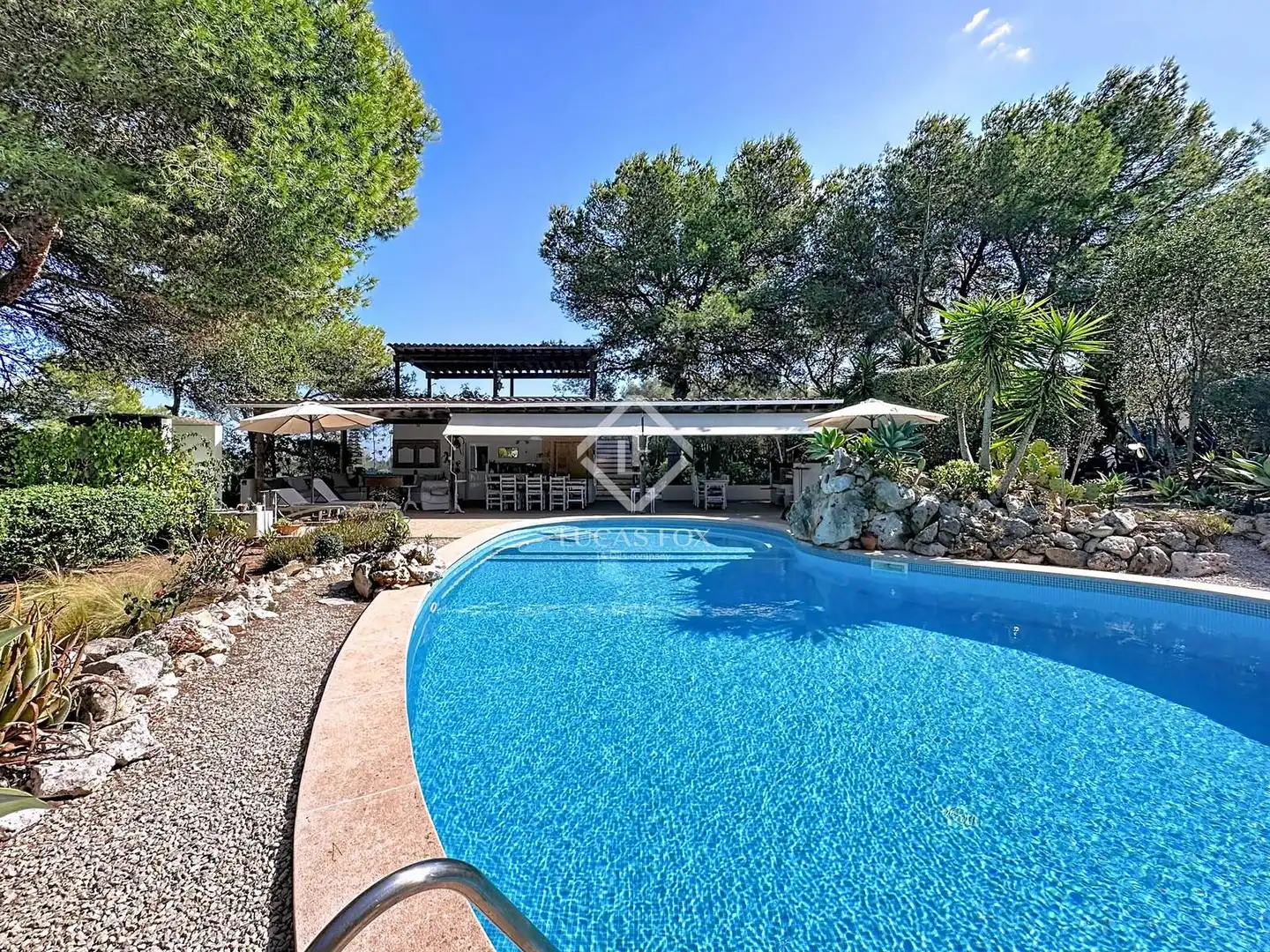 Piscina de Finca rústica en venda en Sant Lluís amb Aire condicionat, Calefacció i Jardí privat