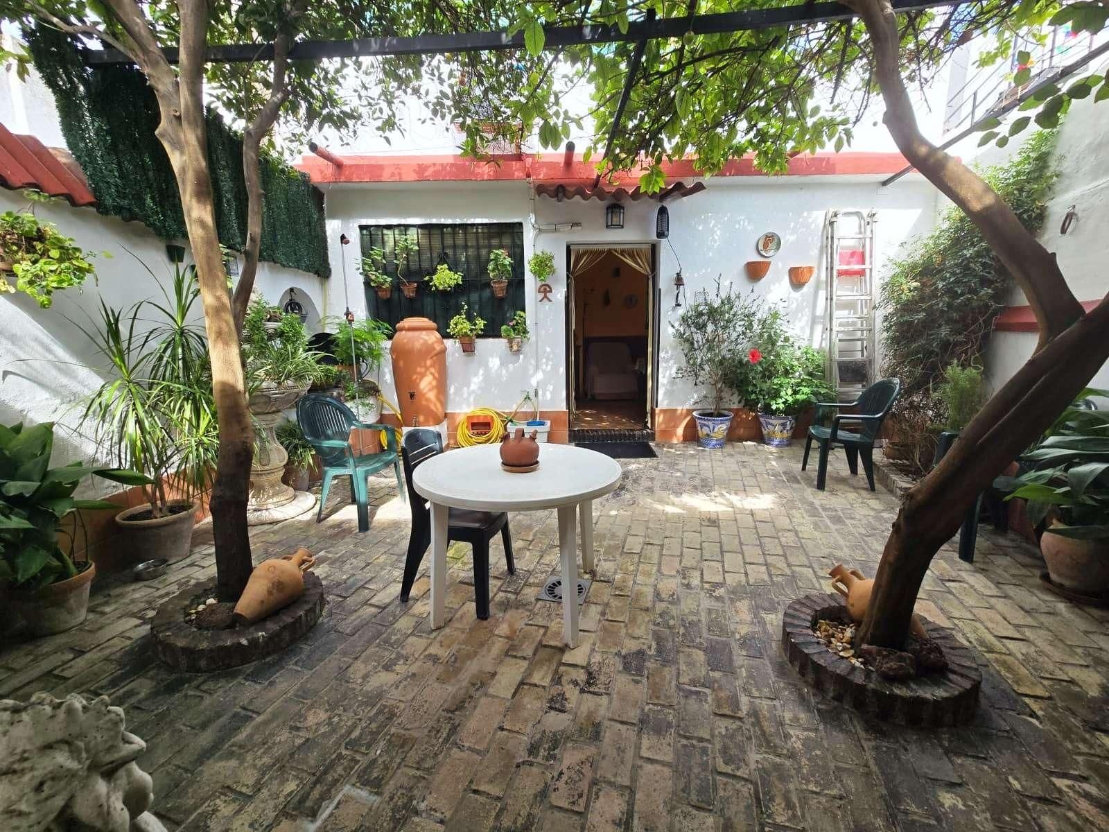 Jardí de Casa adosada en venda en Gines amb Aire condicionat i Terrassa