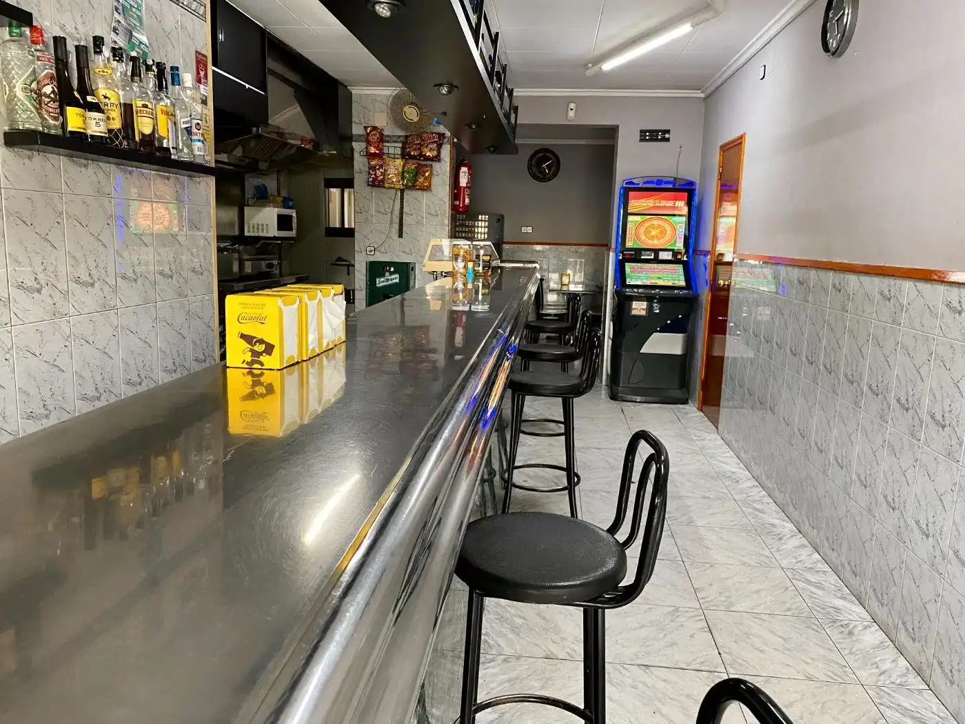 Local en venda en Montcada i Reixac amb Aire condicionat, Calefacció i Terrassa
