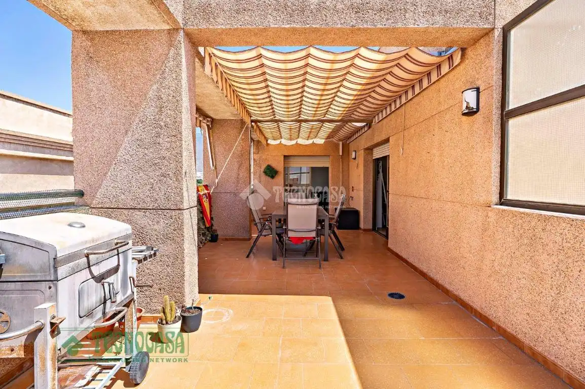 Terraza de Piso en venta en El Ejido con Aire acondicionado y Amueblado