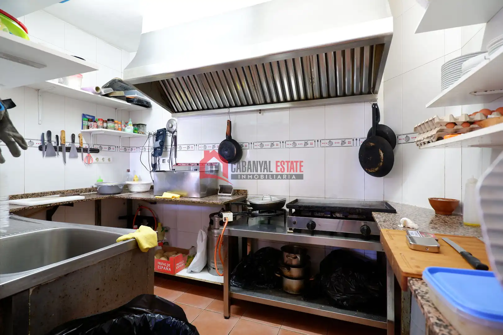 Cocina de Local en venta en Valencia con Aire acondicionado y Amueblado